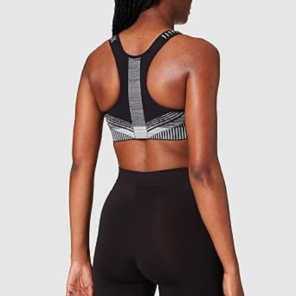 Nike FE/Nom flyiknit Sports Bra - Picture 2 of 5